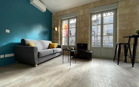 Superbes studios de charme, lumineux et climatisés en plein centre