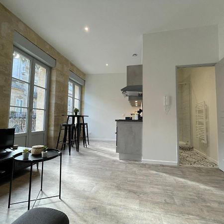 Superbes studios de charme, lumineux et climatisés en plein centre Burdeos Exterior foto