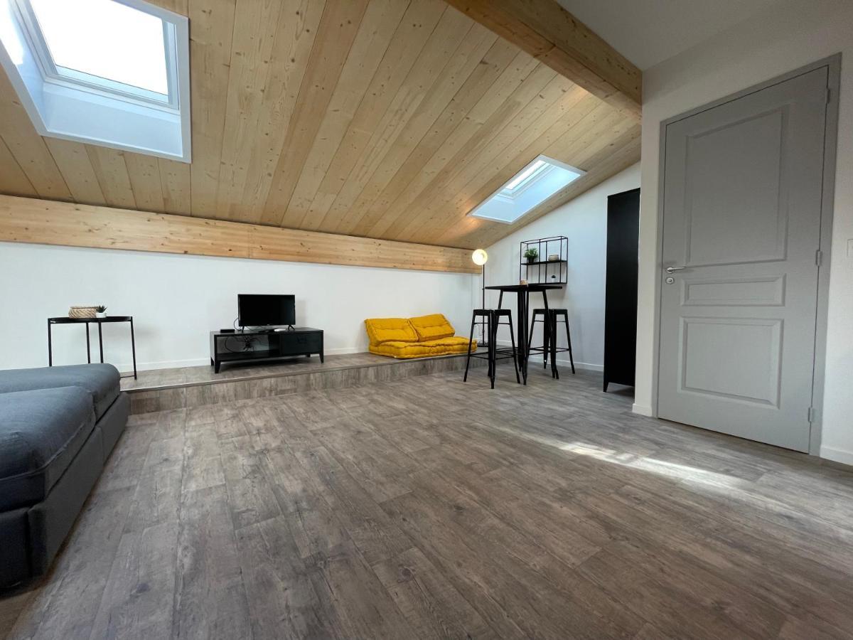Superbes studios de charme, lumineux et climatisés en plein centre Burdeos Exterior foto