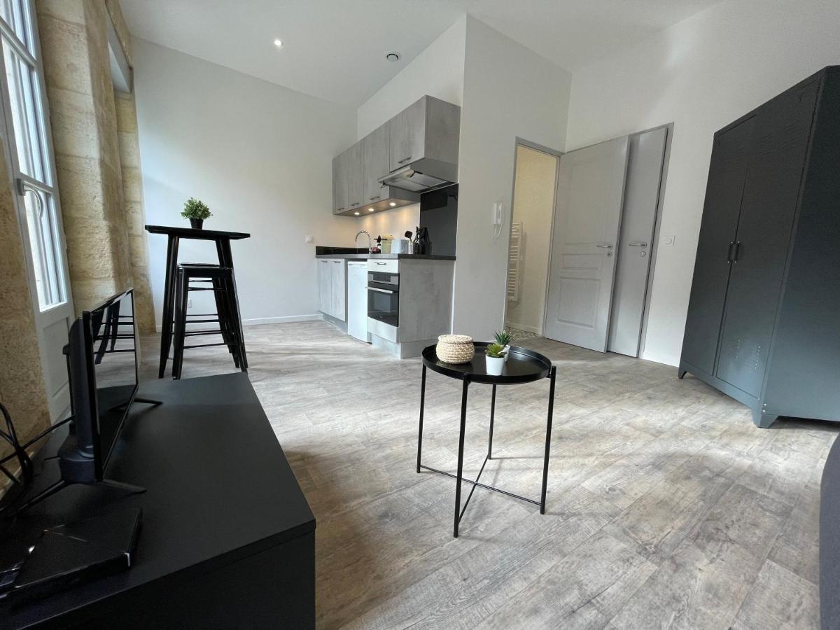 Superbes studios de charme, lumineux et climatisés en plein centre Burdeos Exterior foto